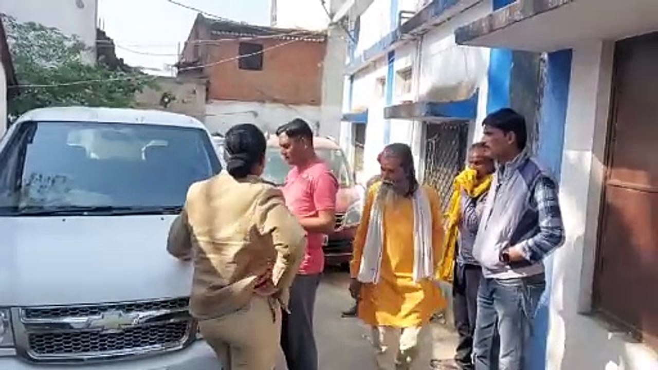 आंगनबाड़ी के लिए निकली 5 साल की बालिका दूसरे दिन भी नहीं पहुंची घर एडिशनल एसपी, एसडीओपी, थाना प्रभारी सहित साथ 50 से अधिक पुलिस के जवान करते रहे तलाश 22 कुएं में किया तलाश, नहर का पानी भी रोका