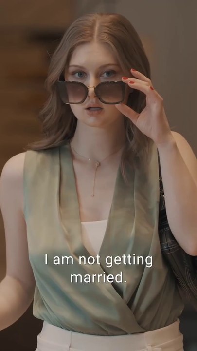 Selina fakes her identity to escape demands— only to uncover someone else is living her life!#dramabox #HiddenIdentity #billionaire #Dramabox #ShortDrama #TwistedFa