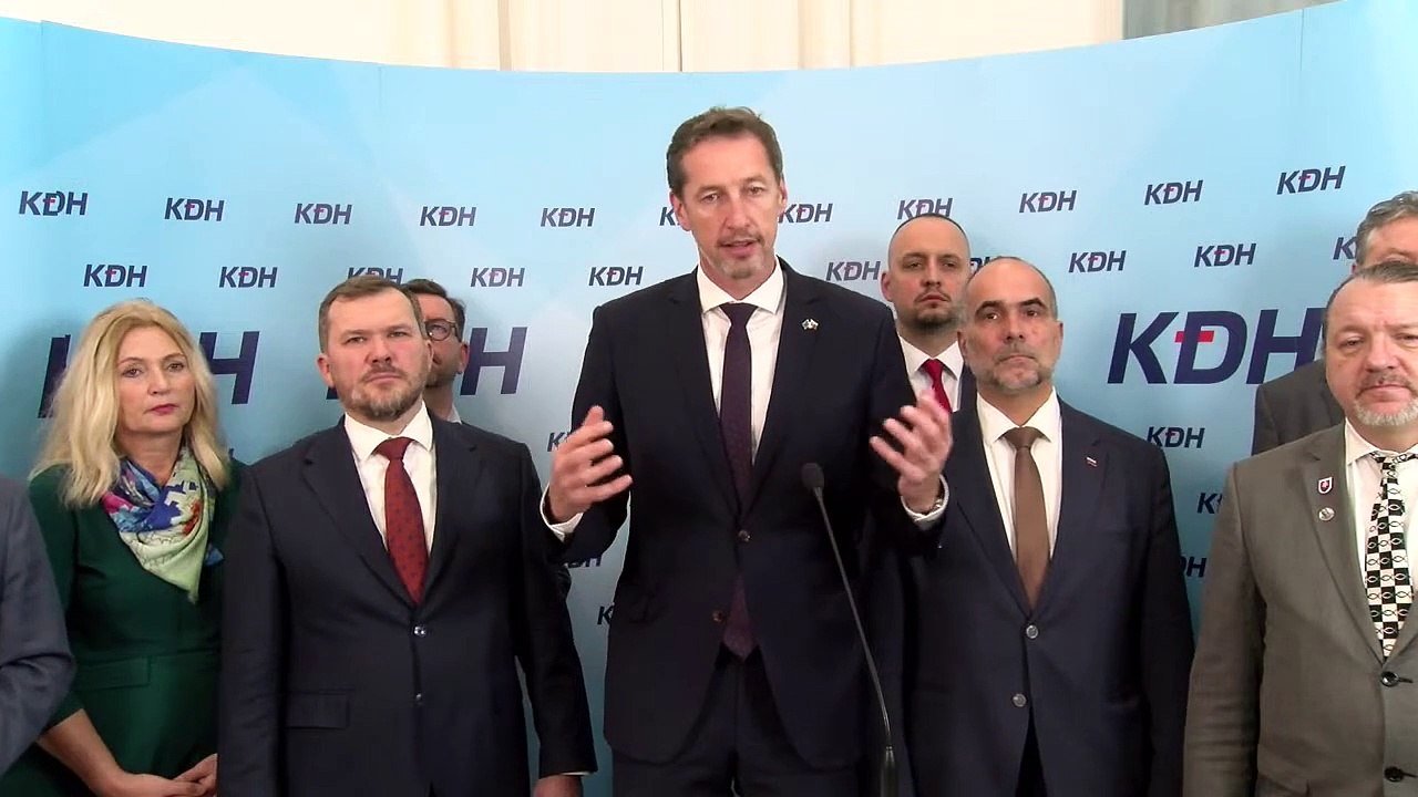 ZÁZNAM: KDH navrhuje zakotviť v ústave zvrchovanosť SR v kultúrno-etických otázkach