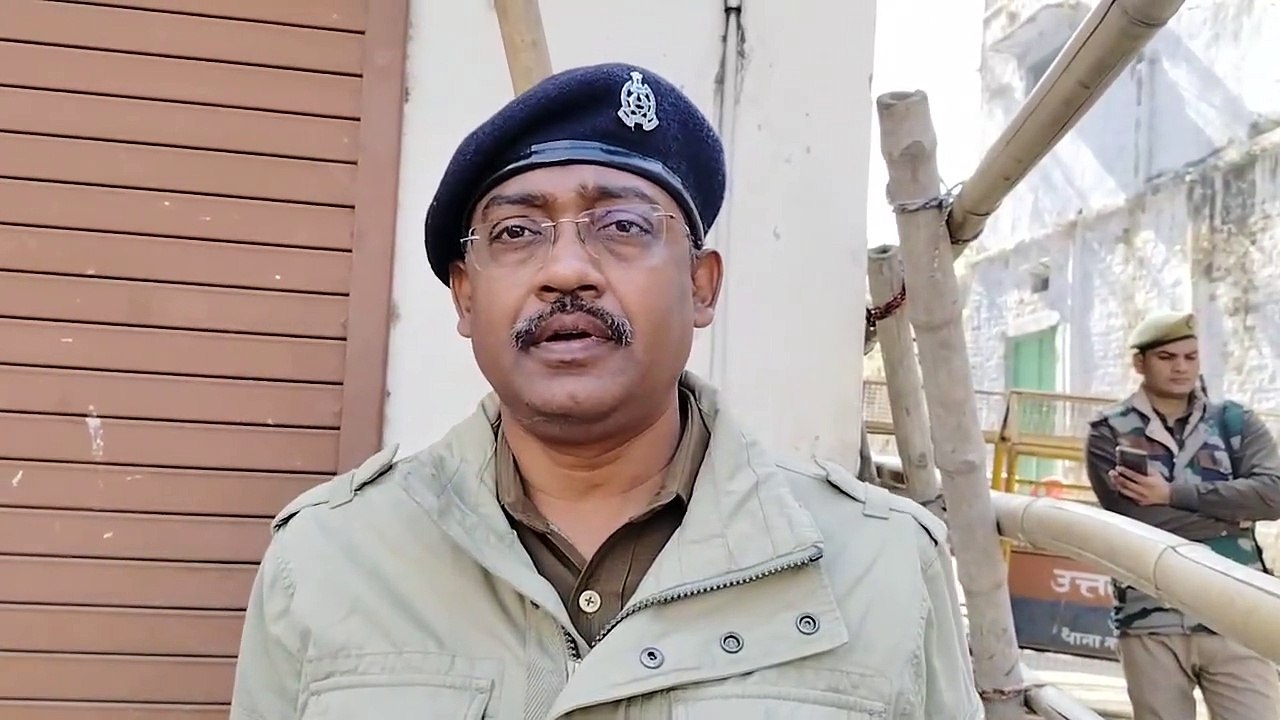 संभल में जामा मस्जिद के पास कूप की खोदाई शुरू, भारी पुलिस फोर्स तैनात