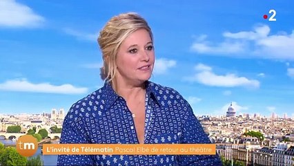 Pascal Elbé a eu la surprise de voir un message vidéo de son fils lors de son passage à "Télématin", ce dernier a avoué une manie qu'il a avec son papa.