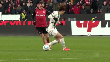 Wirtz nets twice as Leverkusen win eight in a row