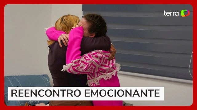 Reféns reencontram familiares em Israel após libertação pelo Hamas em Gaza