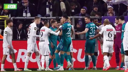¡De ensueño! 'Chino' Huerta anota gol en su debut con el Anderlecht de Bélgica