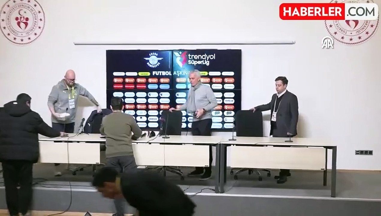 Basın toplantısına geç kalan Jose Mourinho: Kebap çok iyiydi
