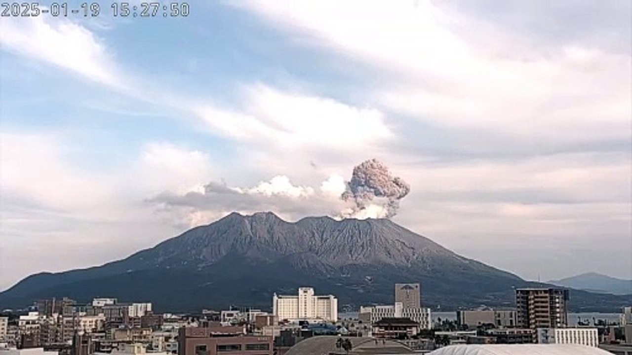 Sakurajima, Kyushu, Japan – January 19, 2025 – The volcano erupted, releasing ash and lava 2.