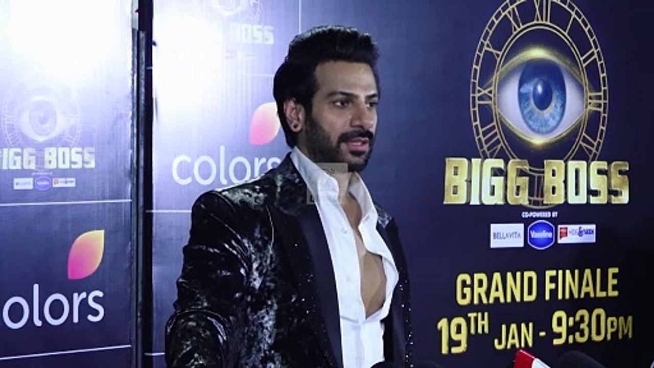 Karanveer Mehra ने Elvish Yadav's Army को Bigg Boss 18 की ट्रॉफी जीतने के बाद दिया करारा जवाब