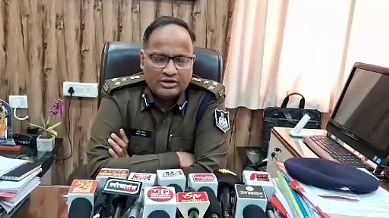हिंदू संगठनों ने गोवंश की तस्करी करने के मामले...