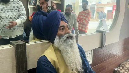ਅਜਨਾਲਾ ਚ ਦਿਨ ਦਿਹਾੜੇ ਸੁਨਿਆਰੇ ਦੀ ਦੁਕਾਨ ਤੇ Gun Point ਤੇ ਵੱਡੀ ਲੁੱਟ