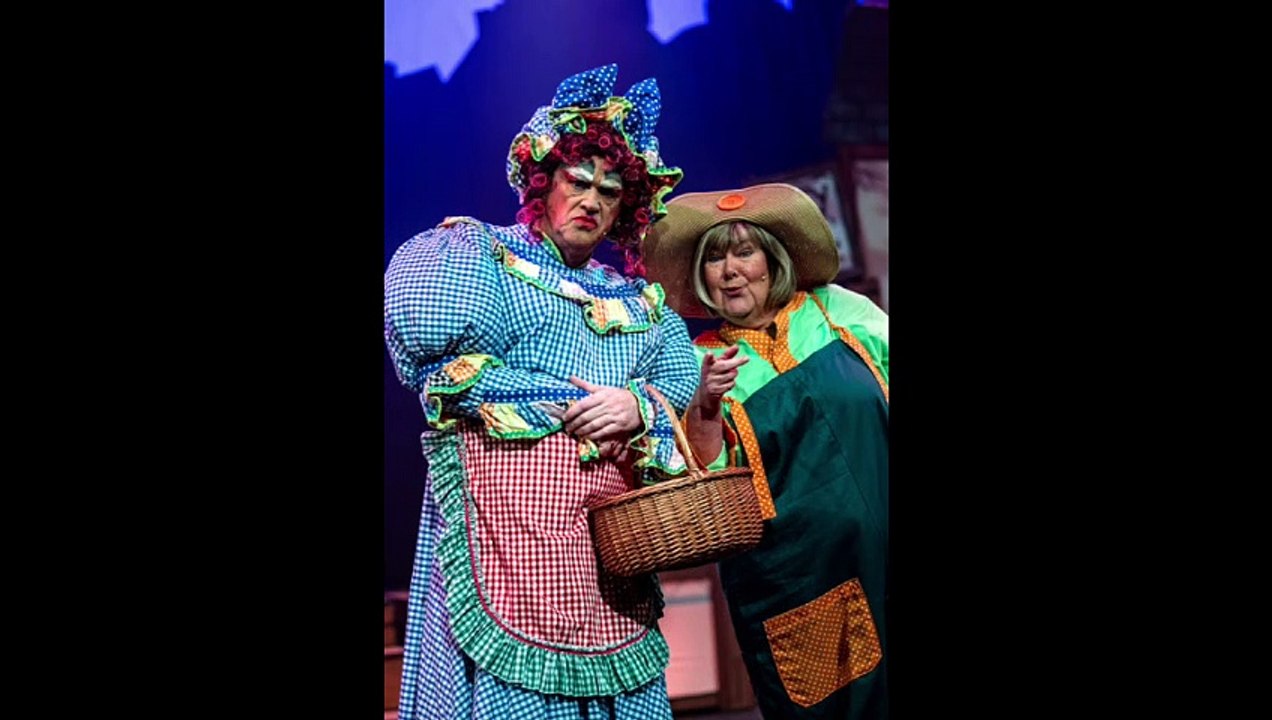 St Blazey Amateur Operatic Society pantomime 2025 - video Dailymotion