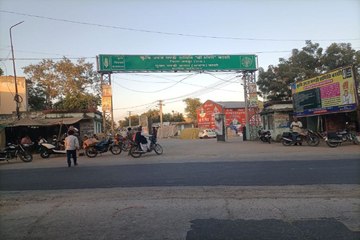कृ​षि मण्डी में सेंध, ग्वार चोरी कर ले रहा चोर दबोचा, पुलिस को सौंपा