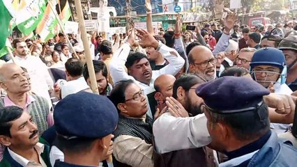 শিয়ালদহকে ঘিরে বিভিন্ন সংগঠনের প্রতিবাদ বিক্ষোভ