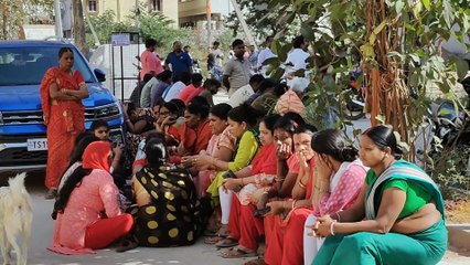 రేణిగుంటలో కారుని ఢీ కొట్టిన బస్సు - పటాన్​చెరుకు చెందిన దంపతులు మృతి