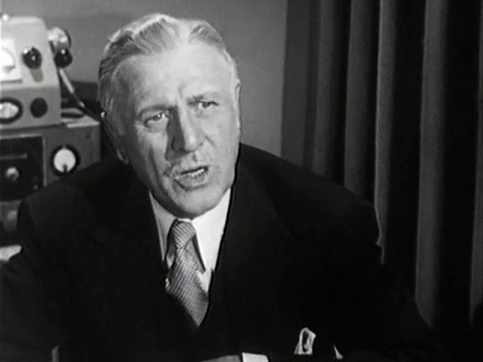 Atom Man vs Superman (1950)  E01 - Superman Flies Again