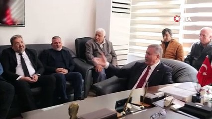 Sorulan soru zoruna gitti! Selçuk Özdağ gazeteciyi azarlayıp üste çıkmaya çalıştı