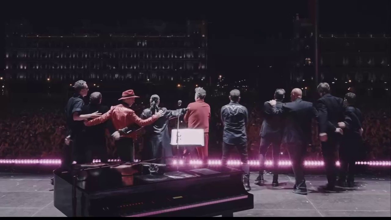 "Los amo con todo mi corazón": Fito Páez en el Zócalo de México