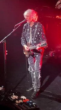 Vidéo - Exclusif - Louis Bertignac, en concert au Trianon Paris et diffusé en direct sur Olympia TV, à Paris, France, le 18 janvier 2025. © Jack Tribeca/Bestimage