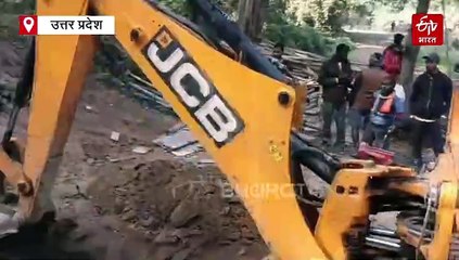 प्रधान की गुंडागर्दी; अंतिम संस्कार के लिए सूखा पेड़ कटवाने पर दलित प्रधान के घर के सामने खोदवा दी 8 फीट गहरी खाई