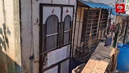 बदलापूर अत्याचार प्रकरण; अक्षय शिंदेच्या घरावर खाजगी बँकेची नोटीस