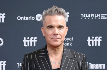 Robbie Williams è talmente introverso che evita le feste