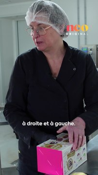 Cette famille de fermiers s’est mise à fabriquer des bûches de Noël. Nous sommes allés à leur rencontre. 🍦🎄