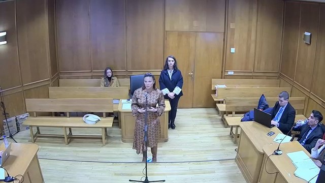 Mouliaá dijo al juez que Errejón actuó de forma fría y tardó en denunciar por miedo