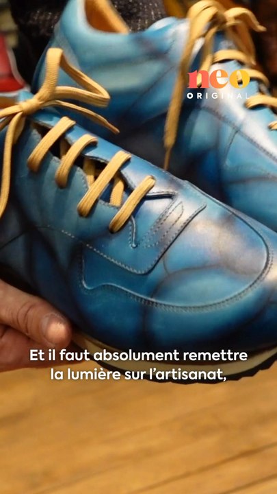 Ronan a découvert l’artisanat grâce aux réseaux sociaux et a décidé d’en faire son métier. Pour neo, il partage son savoir-faire unique : l’art de patiner des souliers Chez Monsieur. 🖌👞