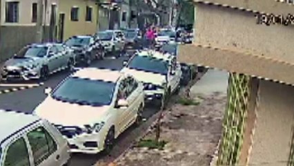 MENINO DE SEIS ANOS É ATROPELADO POR CARRO