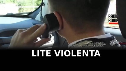 Lite violenta, donna accoltella due persone