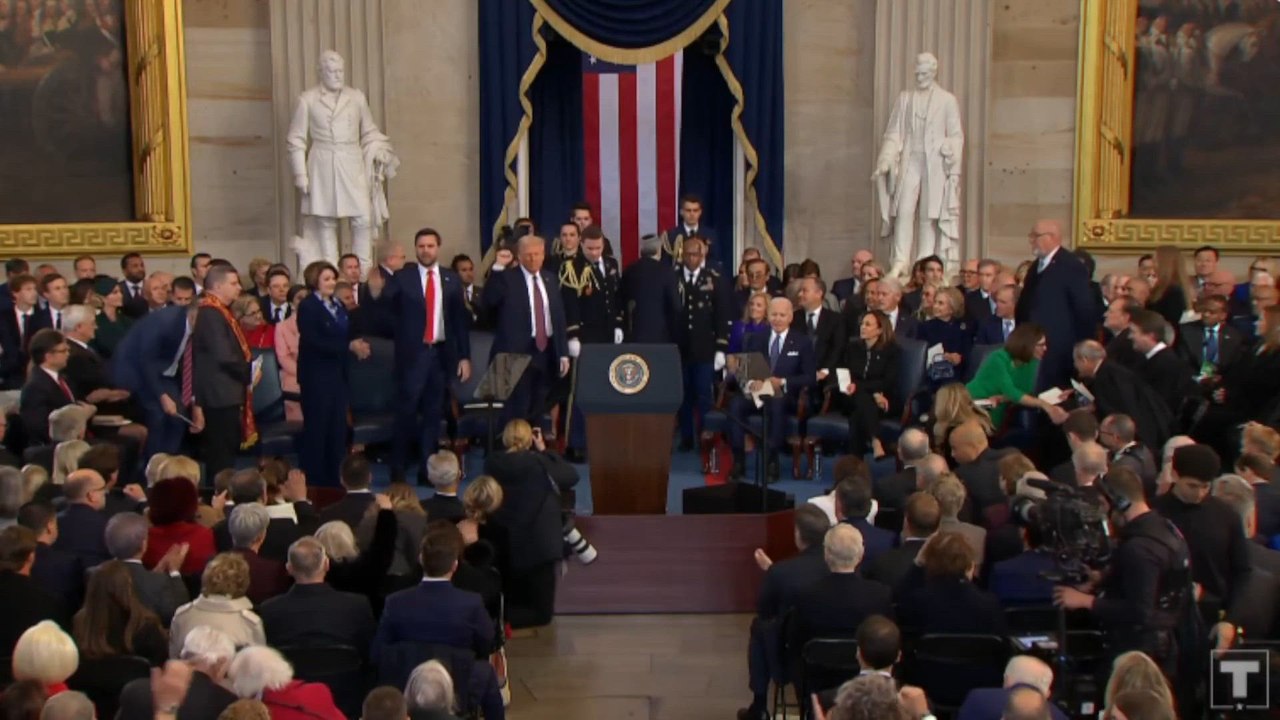 Trump abandona el Capitolio como 47º presidente...