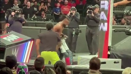 Rey Mysterio Battles Kofi Kingston - WWE Raw