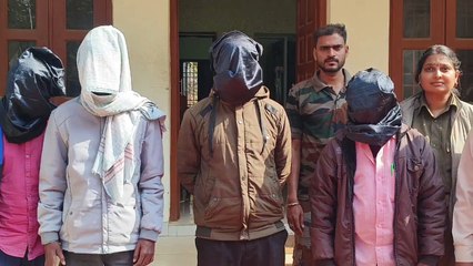 ରାଜ୍ୟ ବାହାରକୁ ଚାଲାଣ ବେଳେ ୨ ହାତୀ ଦାନ୍ତ ଜବତ   ୪ଜଣ ଗିରଫ, ଆନ୍ତଃରାଜ୍ୟ ଅପରାଧୀ ସାମିଲ