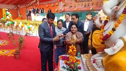 मुख्यमंत्री सामूहिक विवाह योजना के तहत वैवाहिक डोर से जुड़े 870 जोड़े, शिक्षा मंत्री ने सभी जोड़ो को शुभकामनाएं देकर की सीएम योगी की सराहना