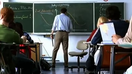 20 Heartwarming Story of a 20-Year-Old Boy & 45-Year-Old Woman | Movie Explained 🎬