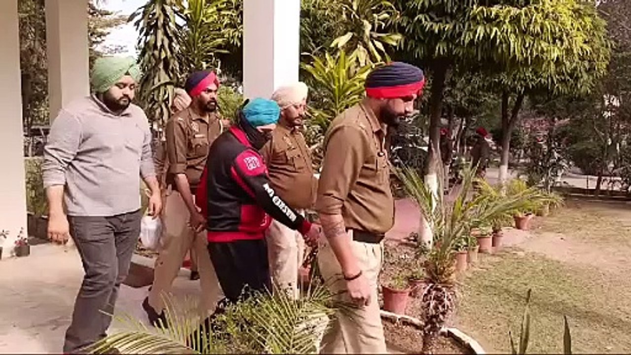 ਪਟਿਆਲਾ ਪੁਲਿਸ ਨੂੰ ਮਿਲੀ ਵੱਡੀ ਸਫਲਤਾ, ਹਰਿਆਣਾ ਪੁਲਿਸ ਦੇ ਭਗੌੜੇ ਨੂੰ 3.30 ਕਿਲੋ ਸਮੈਕ ਅਤੇ 6 ਲੱਖ 50 ਹਜ਼ਾਰ ਦੀ ਡਰੱਗ ਮਨੀ ਸਮੇਤ ਗ੍ਰਿਫ਼ਤਾਰ ਕੀਤਾ