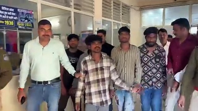 घर में घुसकर चोरी की वारदात को अंजाम देने वाले आरोपियों को पुलिस ने दो से अधिक सीसीटीवी फुटेज खंगालने के बाद किया गिरफ्तार , पकड़े गए आरोपियों ने आधा दर्जन से अधिक वारदातों को दिया है अंजाम।
