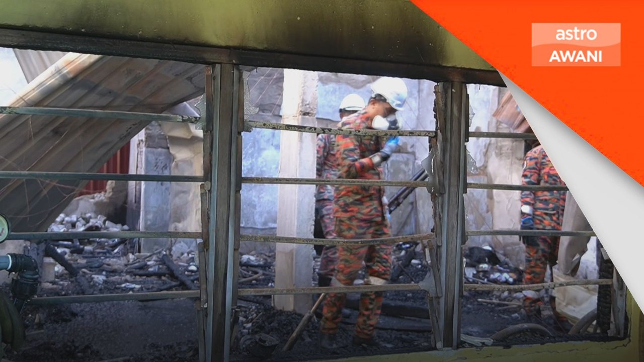 Dua rentung rumah terbakar