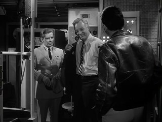 Viaje al fondo del mar - S01E23 - Episodio 23