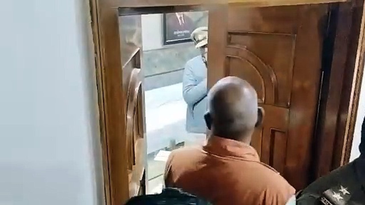 सांसद रेप कांड: सांसद के बचाव में मीडिया के सामने आई पत्नी