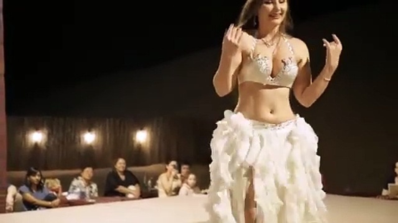 Belly Dancer Dubai Best Arabic Dancer
