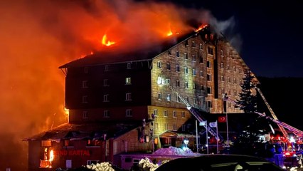 Incendio mortal en un hotel de una estación de esquí en Turquía