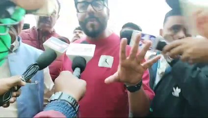 ব‍্যারাকপুরে শপিং মল ও বিরিয়ানির দোকানে ভয়াবহ অগ্নিকাণ্ড।হতাহতের খবর না মিললেও বড় ক্ষয়ক্ষতির আশঙ্কা।