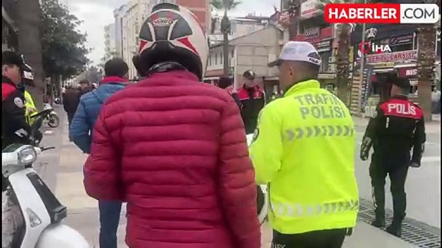 Denizli'nin İşlek Caddesinde Trafik ve Asayiş Denetimi
