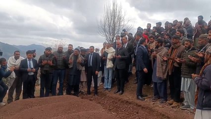 CM अब्दुल्ला ने राजौरी के रहस्यमयी मौत वाले गांव का किया दौरा, बडाल के लोगों में जगी उम्मीद