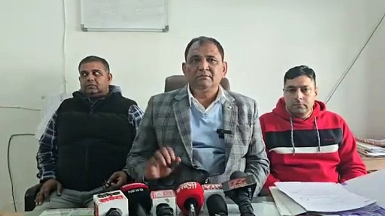 कुरुक्षेत्र एंटी करप्शन ब्यूरो की टीम ने एसडीओ सहित एक अन्य व्यक्ति को 64000 की रिश्वत लेते हुए रंगे हाथ किया गिरफ्तार