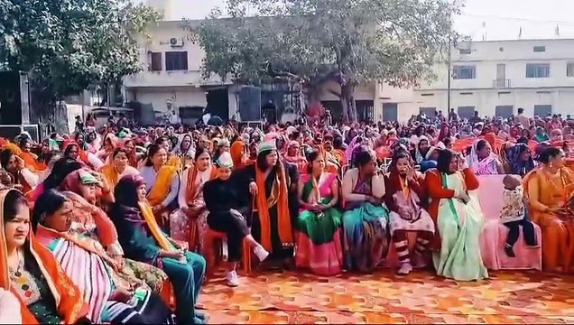 खटीमा निकाय चुनाव में प्रचार के आखिरी दिन कांग्रेस की जनसभा व रोड शो में उमड़ा जनसैलाब।कांग्रेस प्रत्यासी बॉबी राठौर ने किया शक्ति प्रदर्शन,कांग्रेस समर्थको ने हजारों की संख्या में जुलूस निकाल कांग्रे