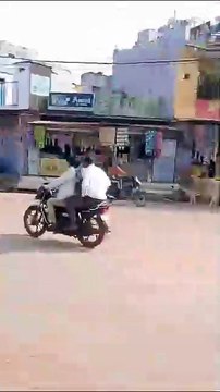 इस जिले में वाहन चलाने के दौरान मोबाइल पर बात करना अब पड़ सकता है महंगा