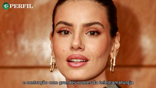 Celebridades se unem em momentos inesquecíveis: Beleza Fatal, madrinha famosa e romance apaixonado em viagem. Surpresas e emoções garantidas!