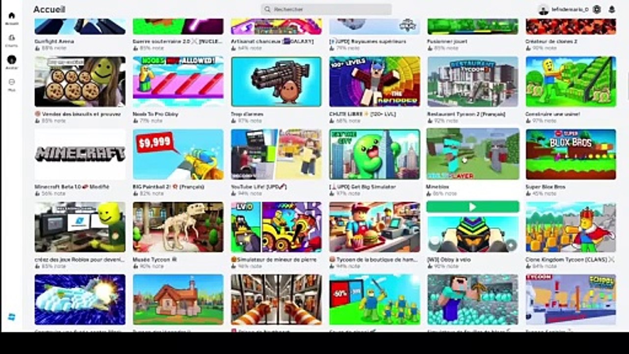 je joue a un plagiat de Minecraft sur roblox