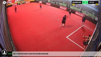 But contre son camp de Barbe Mousse